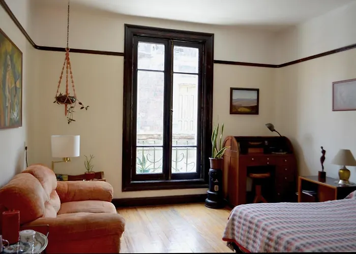 Bonita habitación en departamento compartido a dos calles del Zócalo CDMX