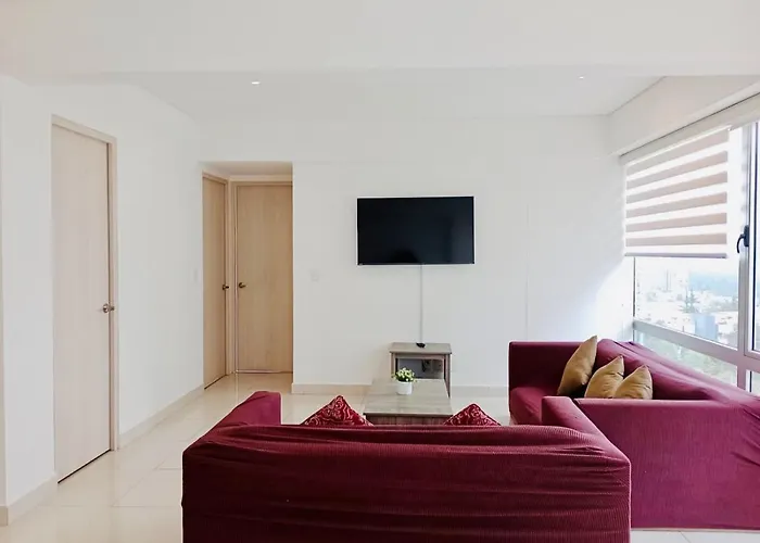 Romulo Ofarril 2Parking-3Br-2Ba