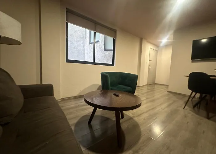 Stay Connected In Roma - 3Br- Fast Wifi- Laundry