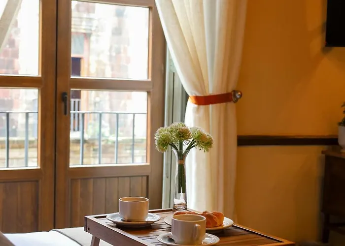 Casa Sauto 2 Bedroom 2Ba Balcony Historic Building