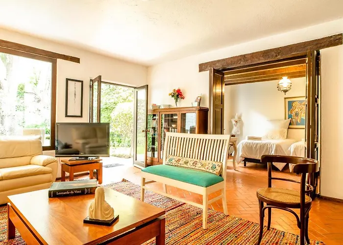 Casa Del Rio, Family House Coyoacan