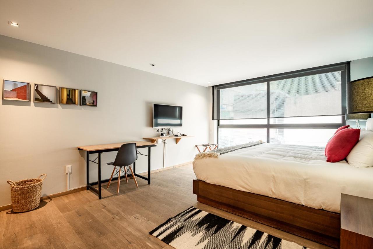 Executive Luxurious 2 Bedroom Condominium Apartment