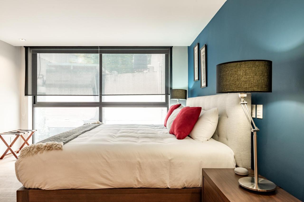 Executive Luxurious 2 Bedroom Condominium * Mexico City