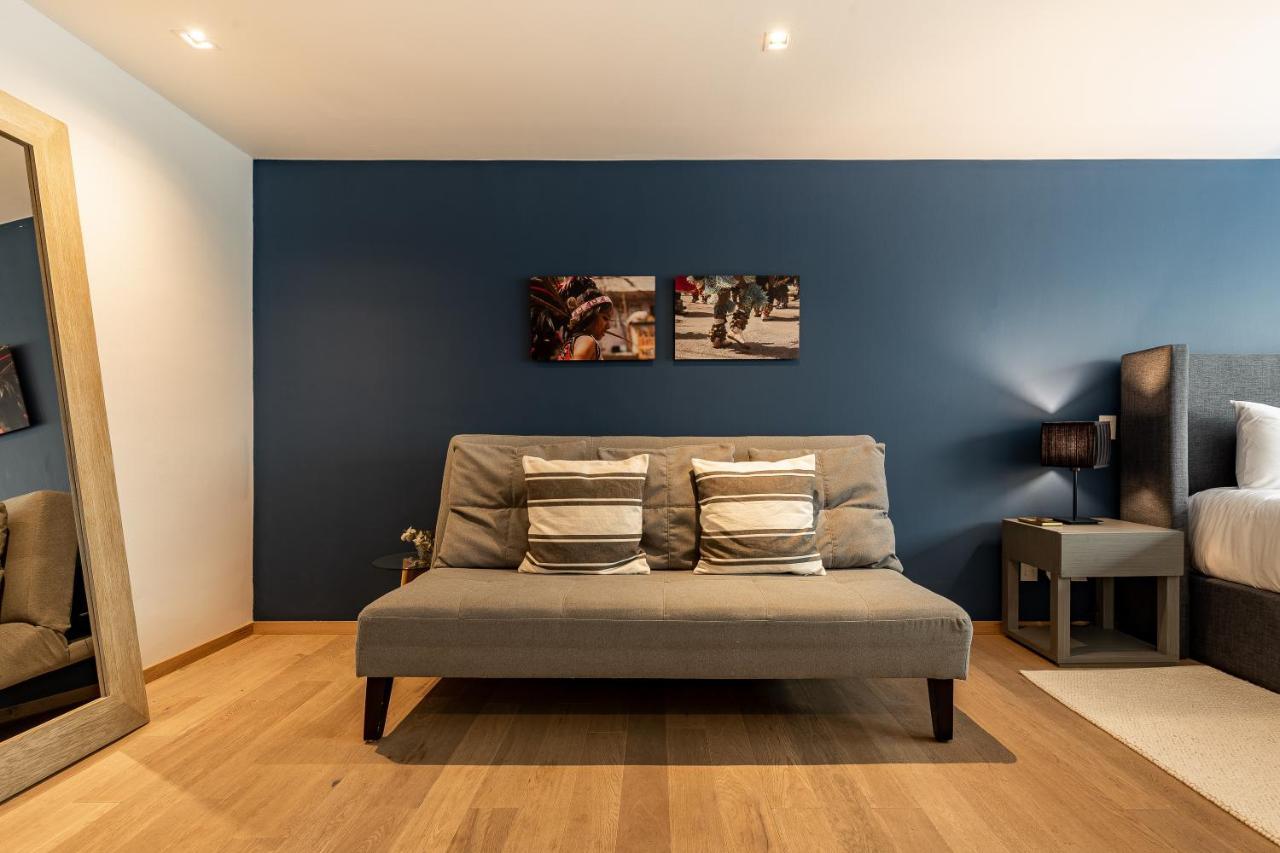 Executive Luxurious 2 Bedroom Condominium *