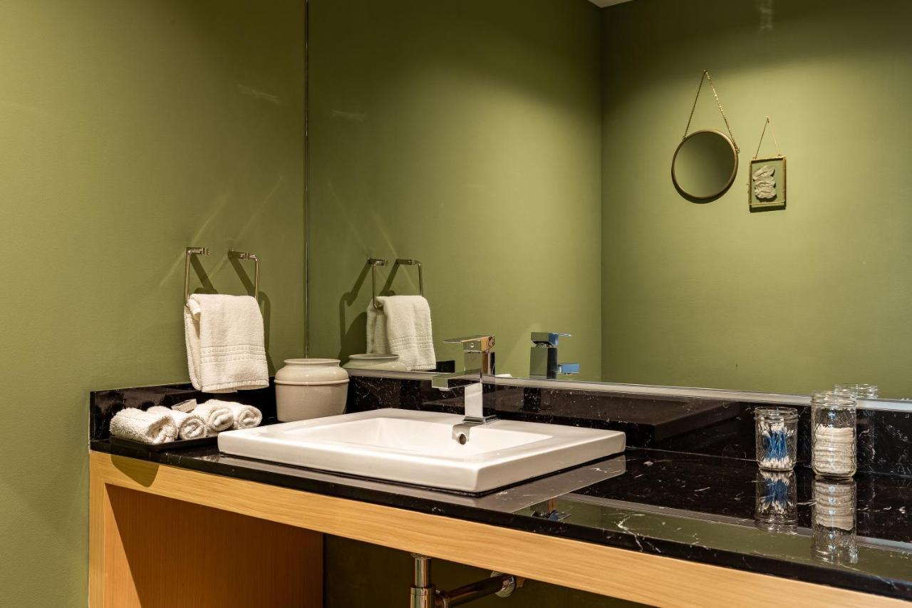 Apartment Executive Luxurious 2 Bedroom Condominium