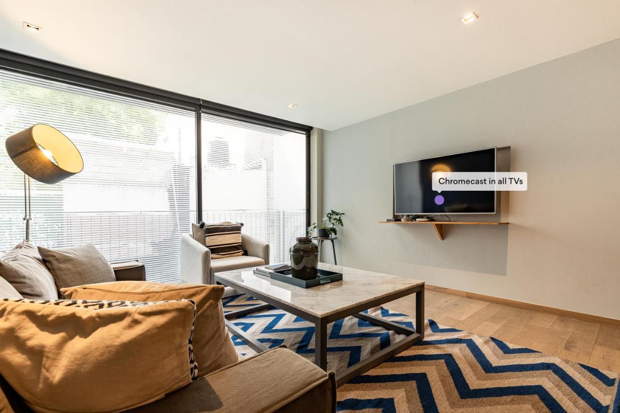 Executive Luxurious 2 Bedroom Condominium Apartment Mexico City