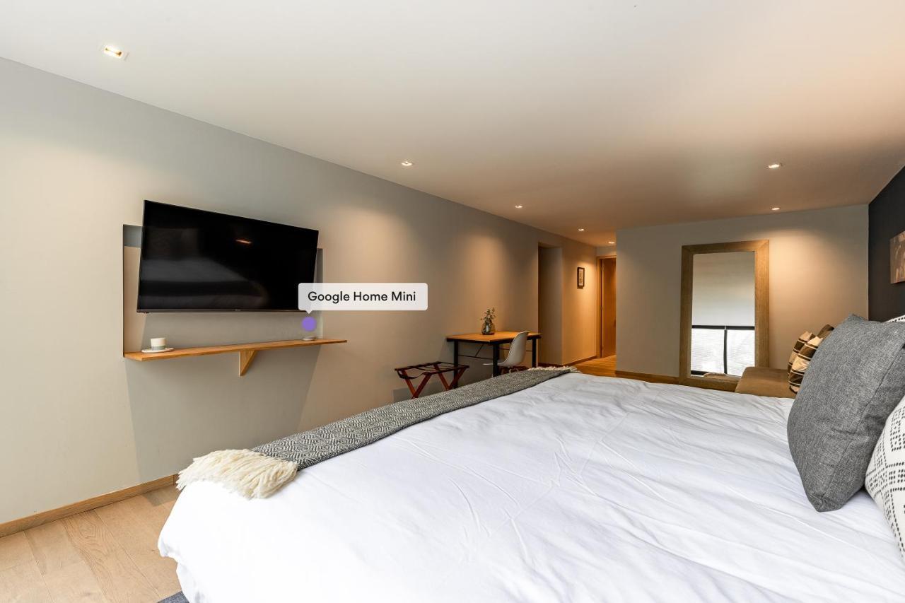 Apartment Executive Luxurious 2 Bedroom Condominium Mexico City