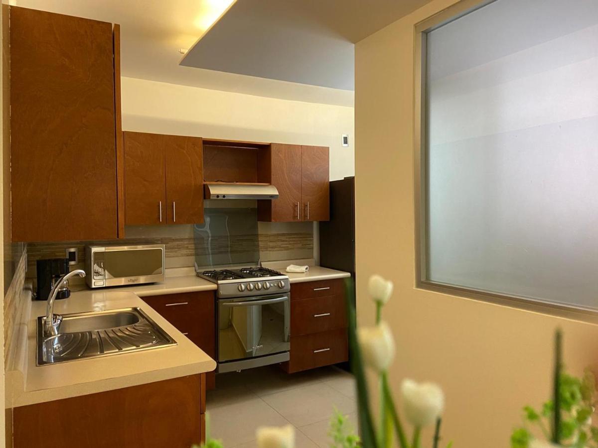 Casa Donceles Apt 8, Prime Location, Super Spacious!! *