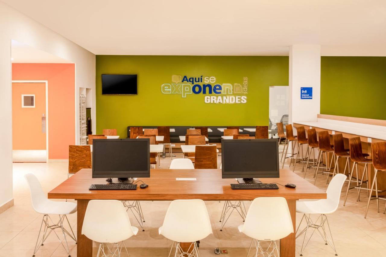 One Ciudad De La Raza Hotel 3*