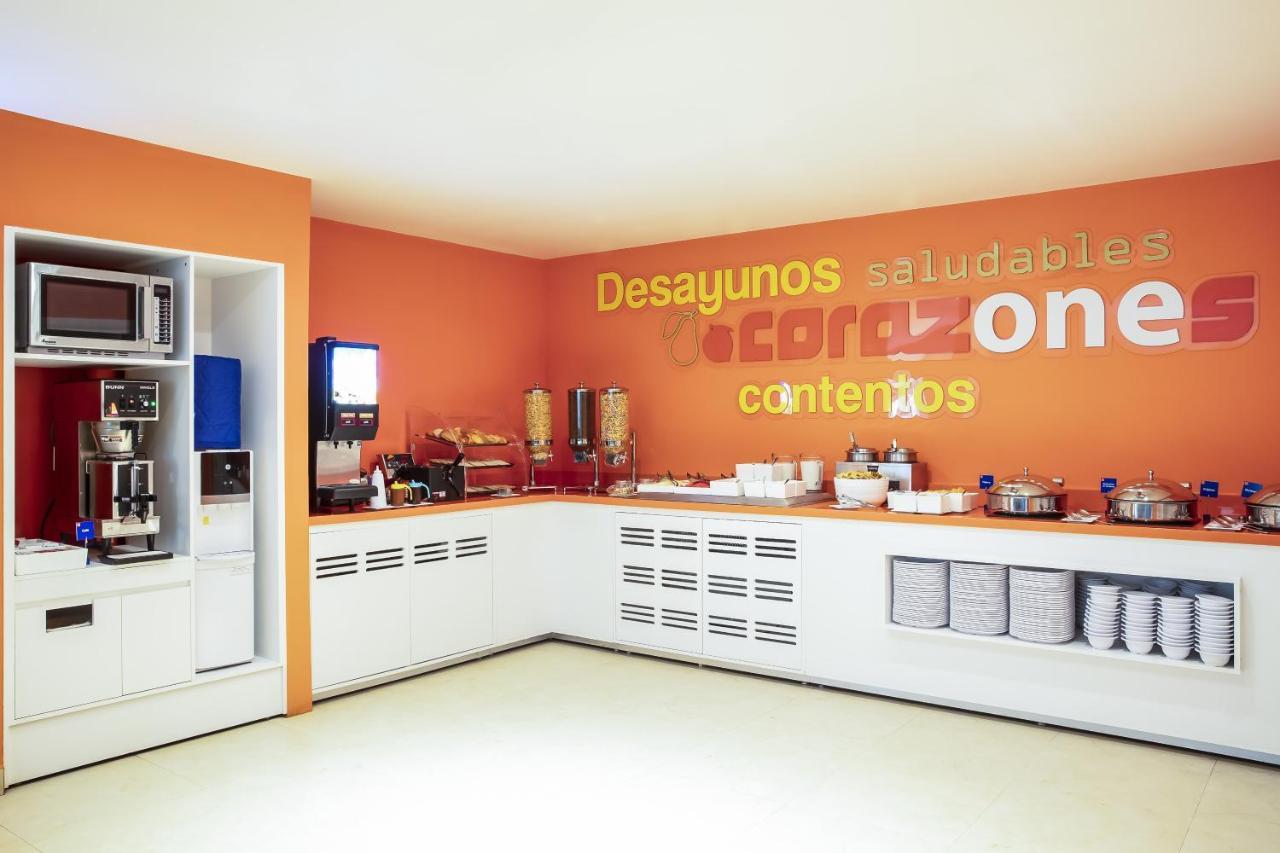 One Ciudad De La Raza Hotel 3*