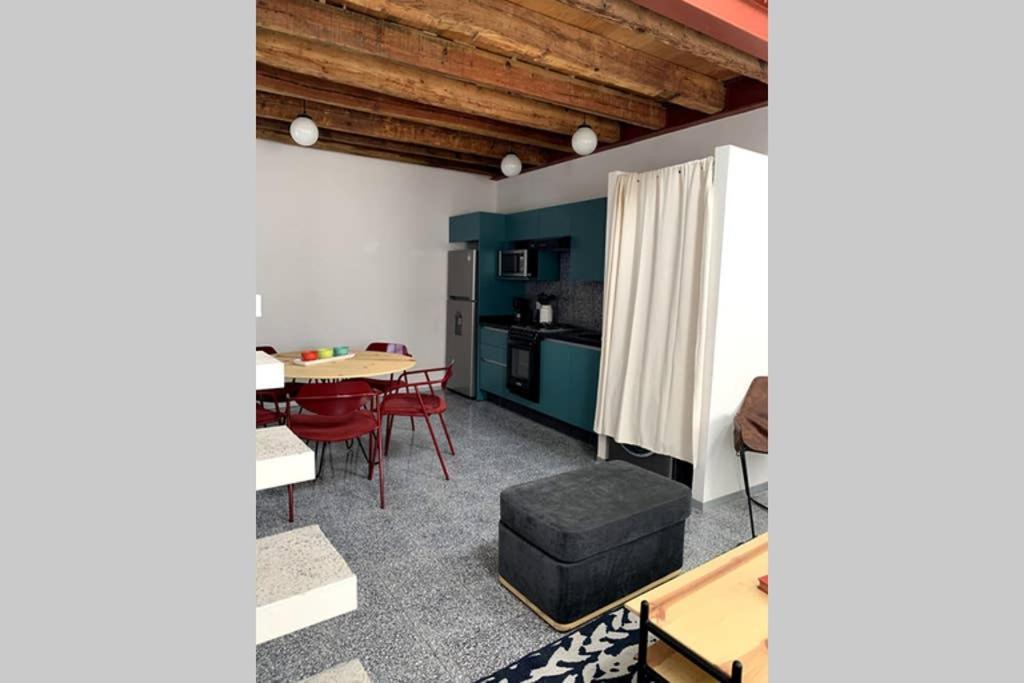 Suites Donceles 32, Depto 117 - Centro Historico Cdmx *