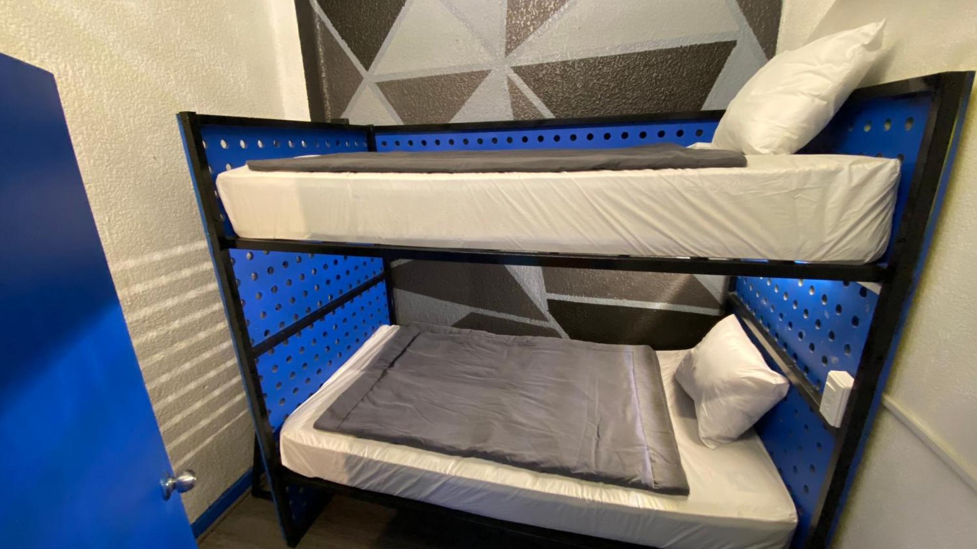 Hostal Roomies Condesa *