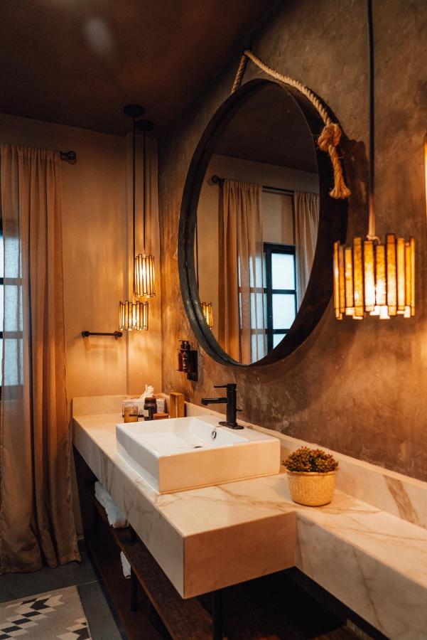 Casa Emilia Boutique Hotel 4*