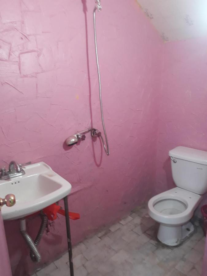 Bedroom Cuarto Independiente Planta Baja Apartamento *