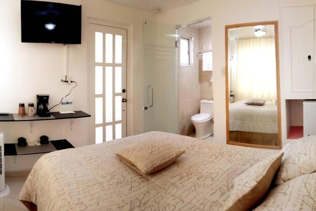 Jorge Negrete. Habitación Con Baño Privado En Ciudad De México
