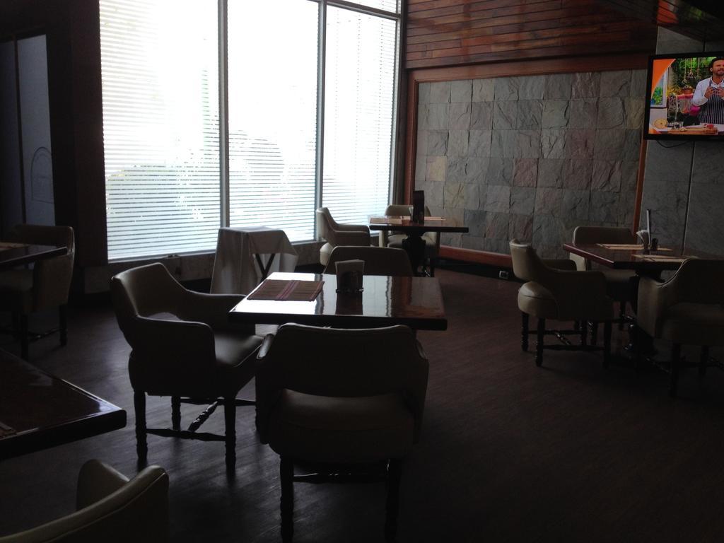 Escala Del Norte Hotel 3*