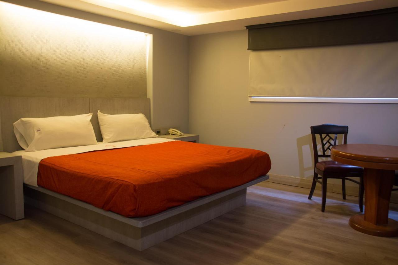 El Senador Hotel 3*