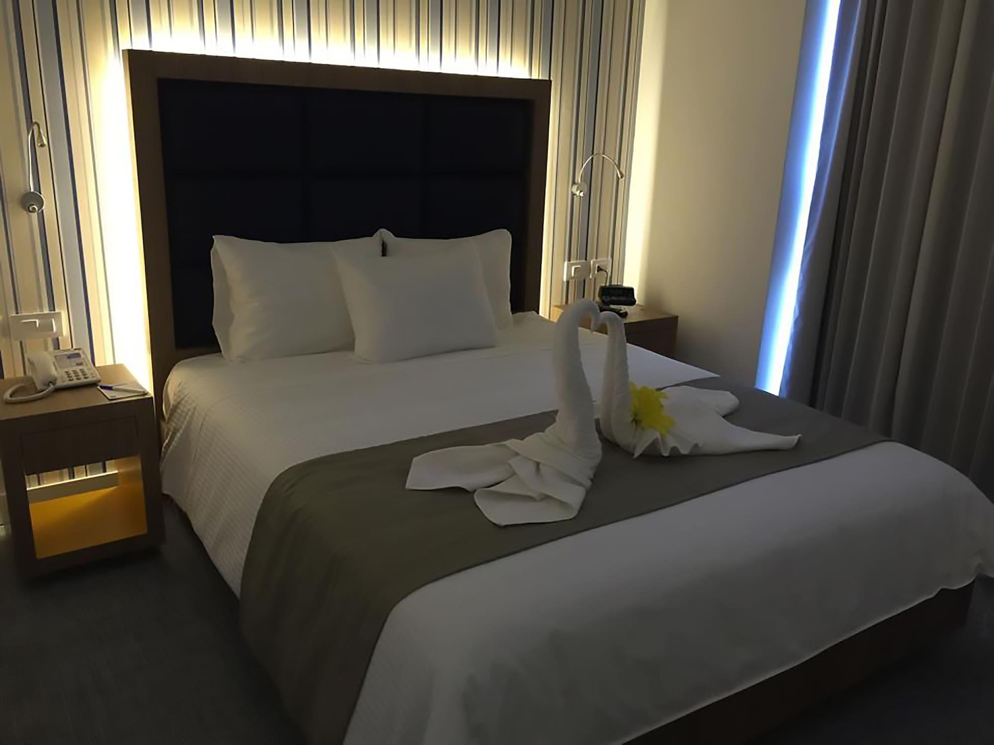 Tryp By Wyndham Wtc Hotel 4*
