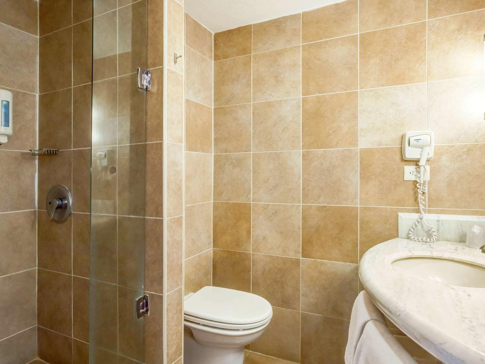 Ibis Perinorte 3* México DF