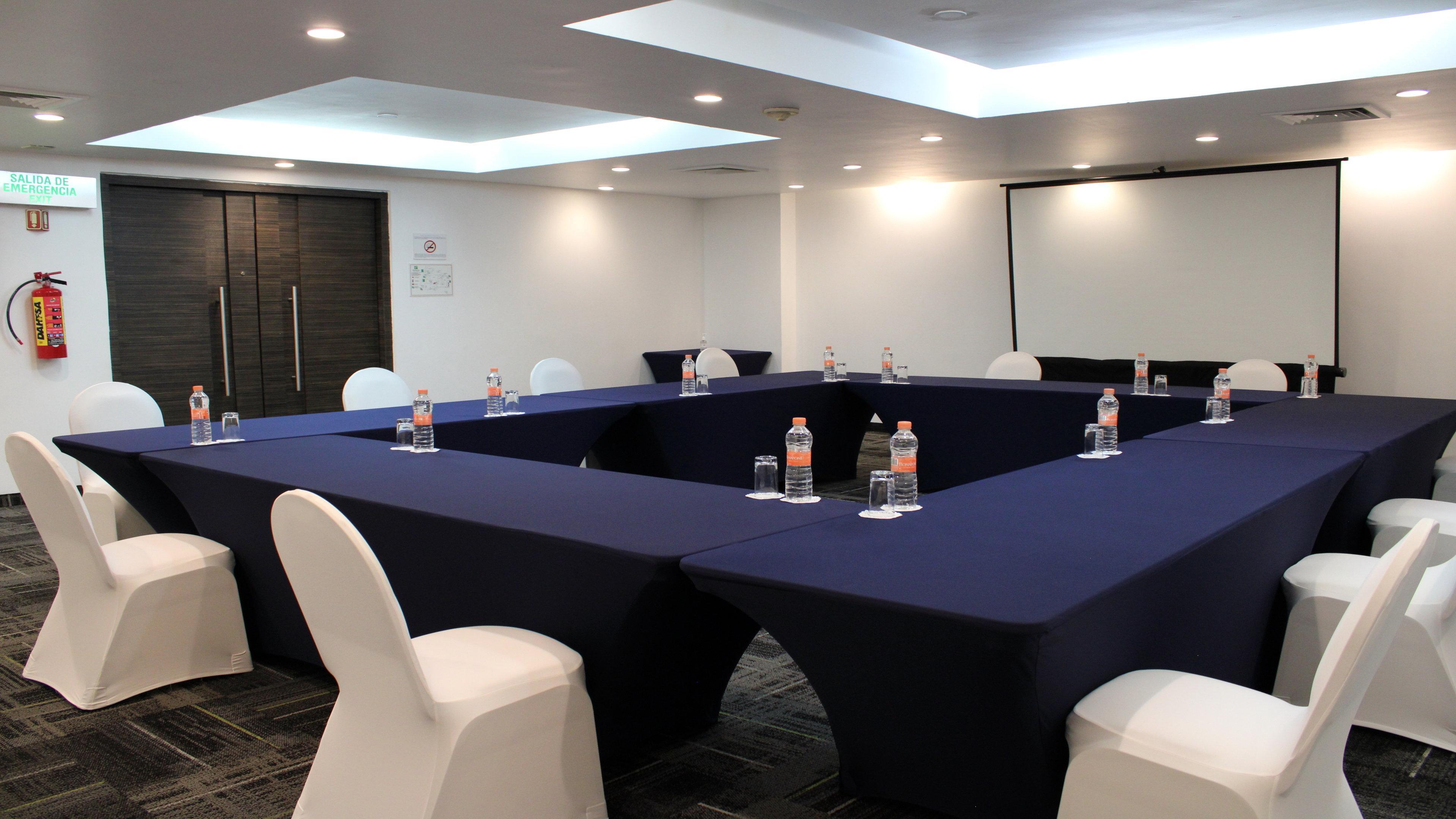 Hotel Holiday Dali Airport By Ihg Mexico City