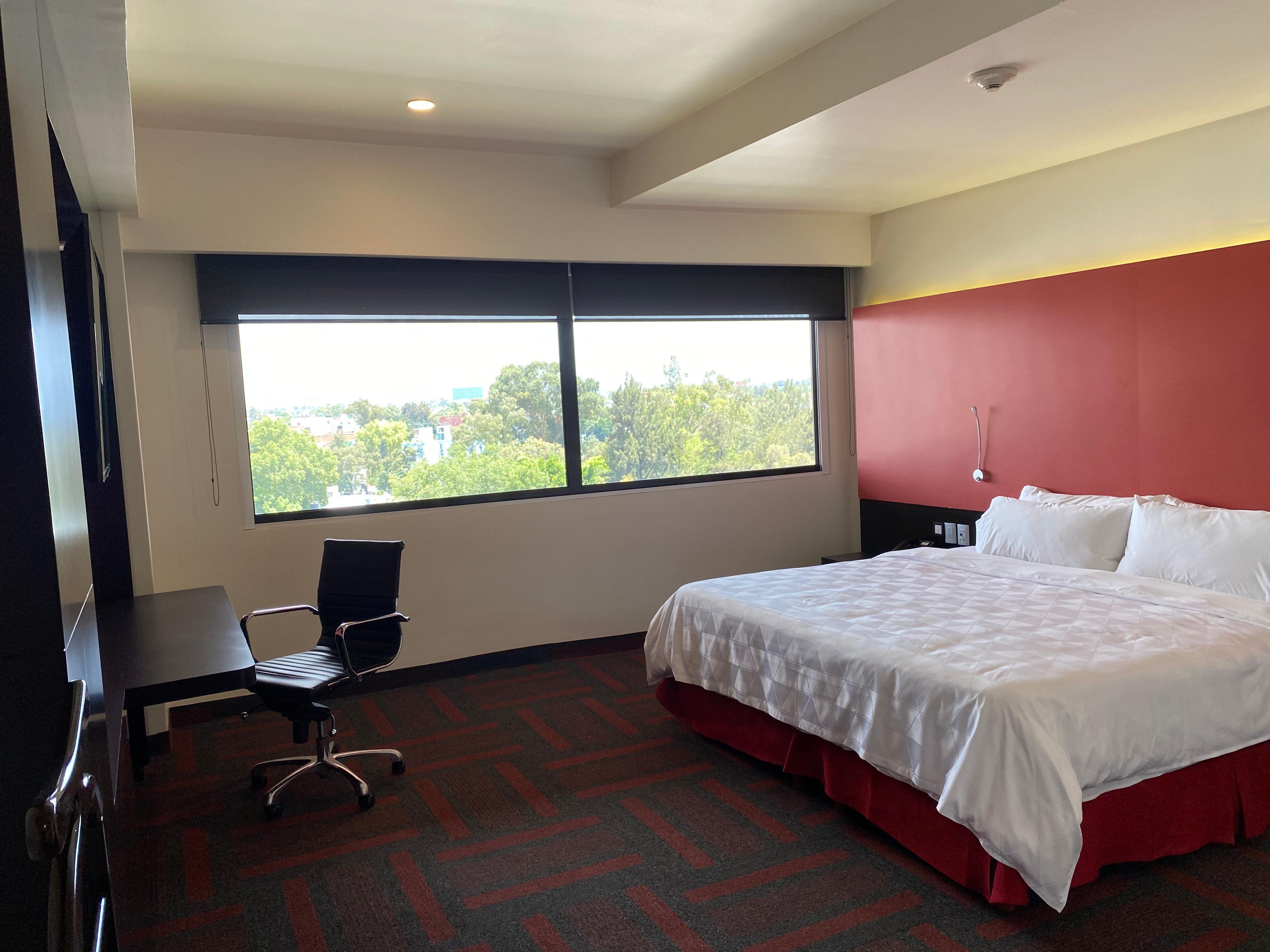 Hotel Holiday Dali Airport By Ihg 3*