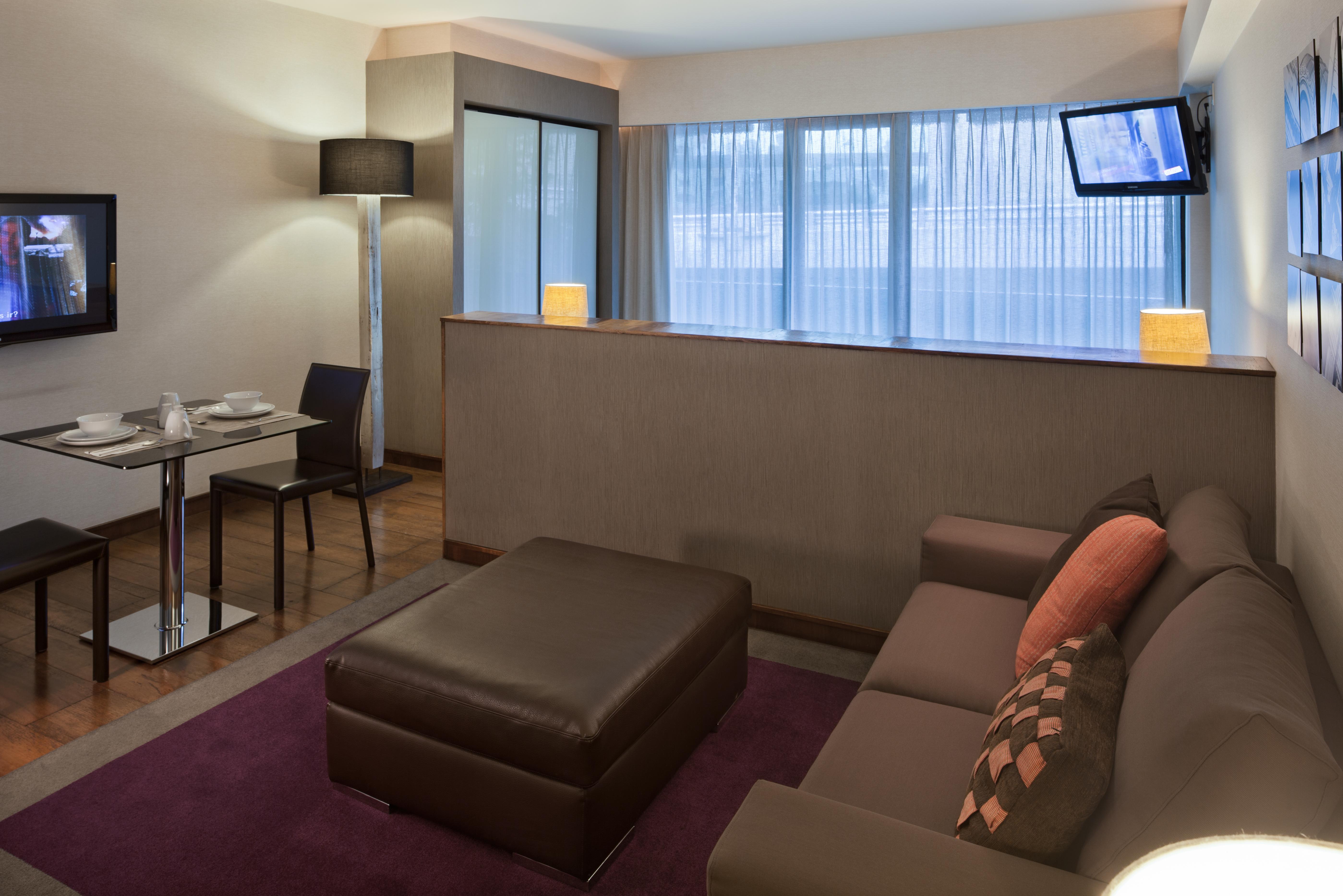 Campos Eliseos 5*