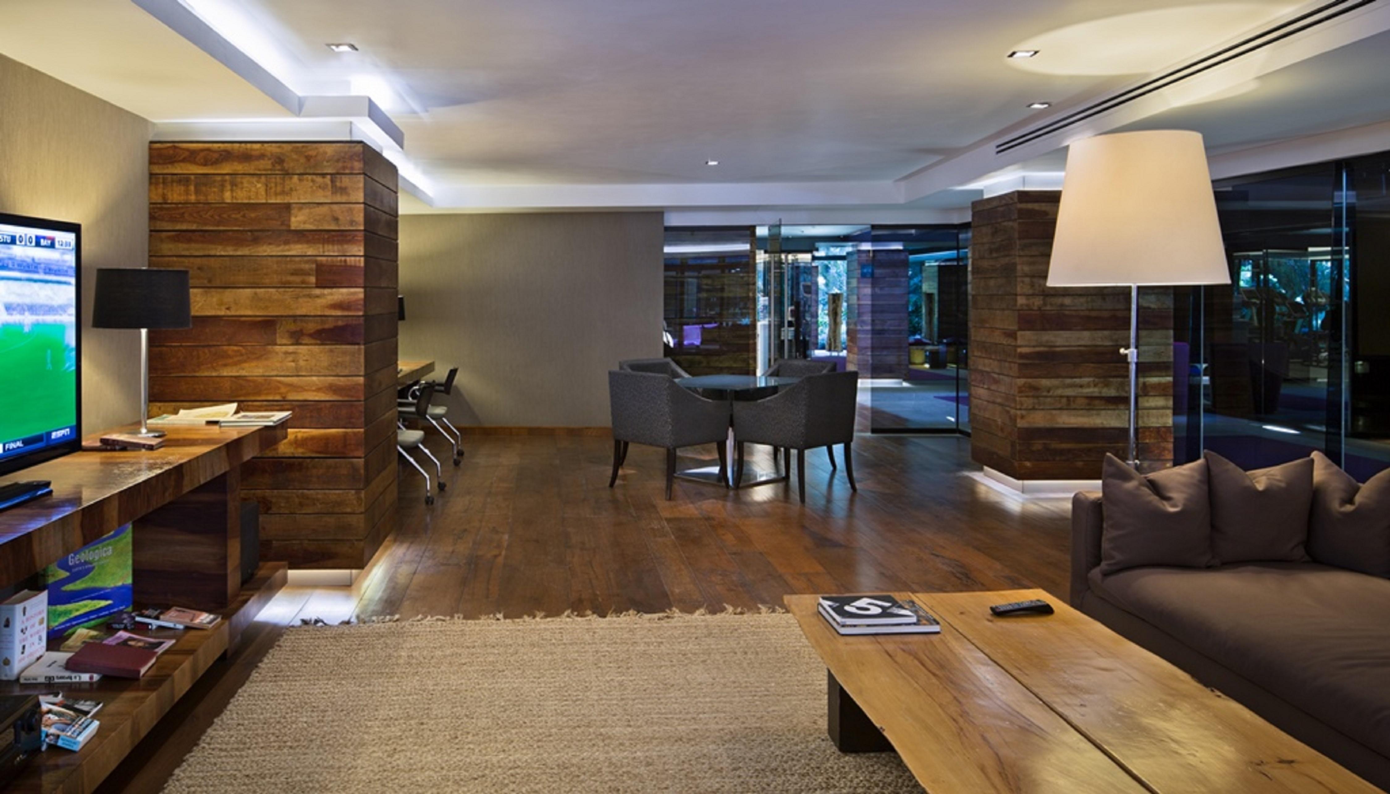 Hotel Campos Eliseos