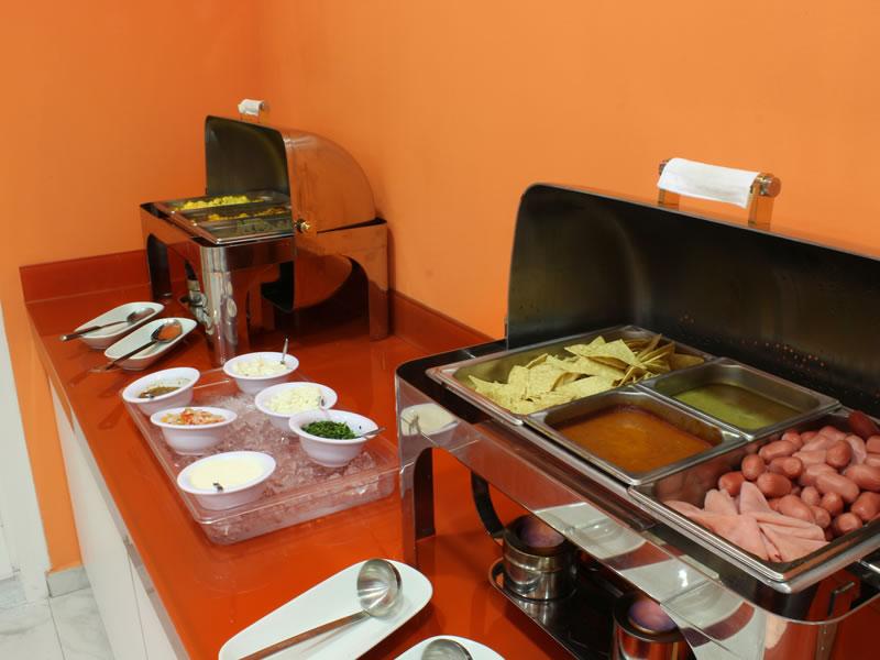 One Ciudad De La Raza Hotel 3*