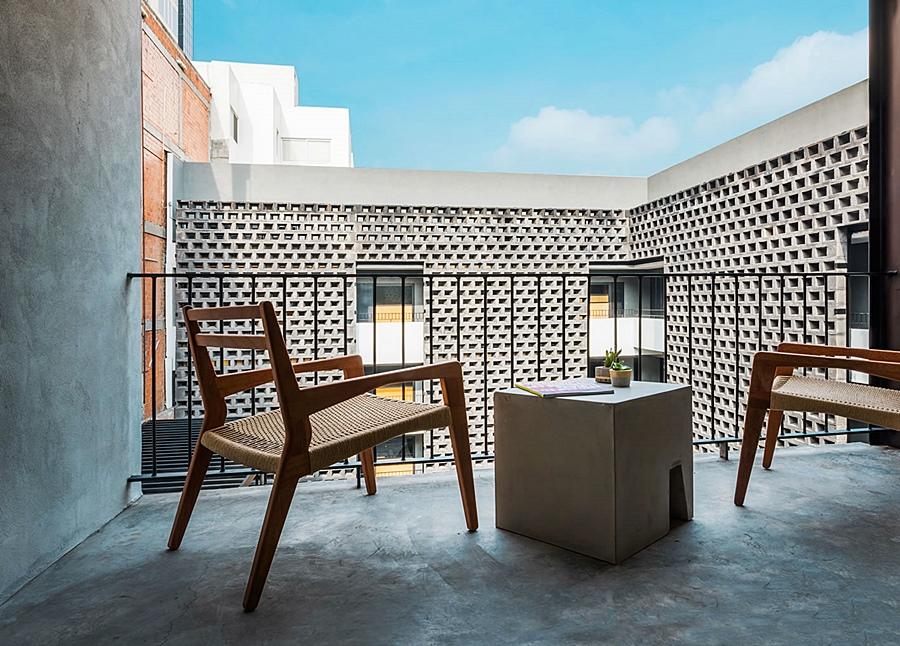 Carlota Hotel