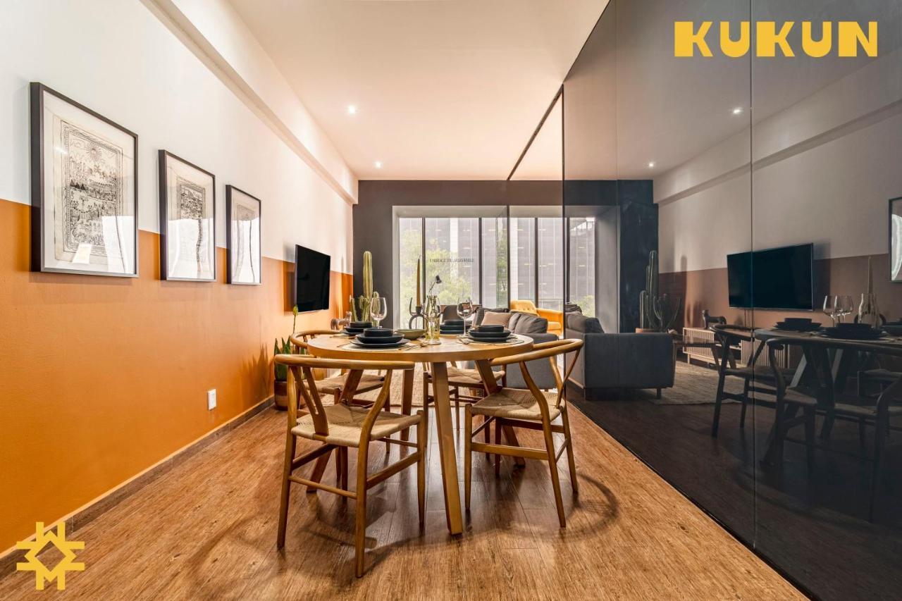Kukun-reforma, Magenta * Mexico City