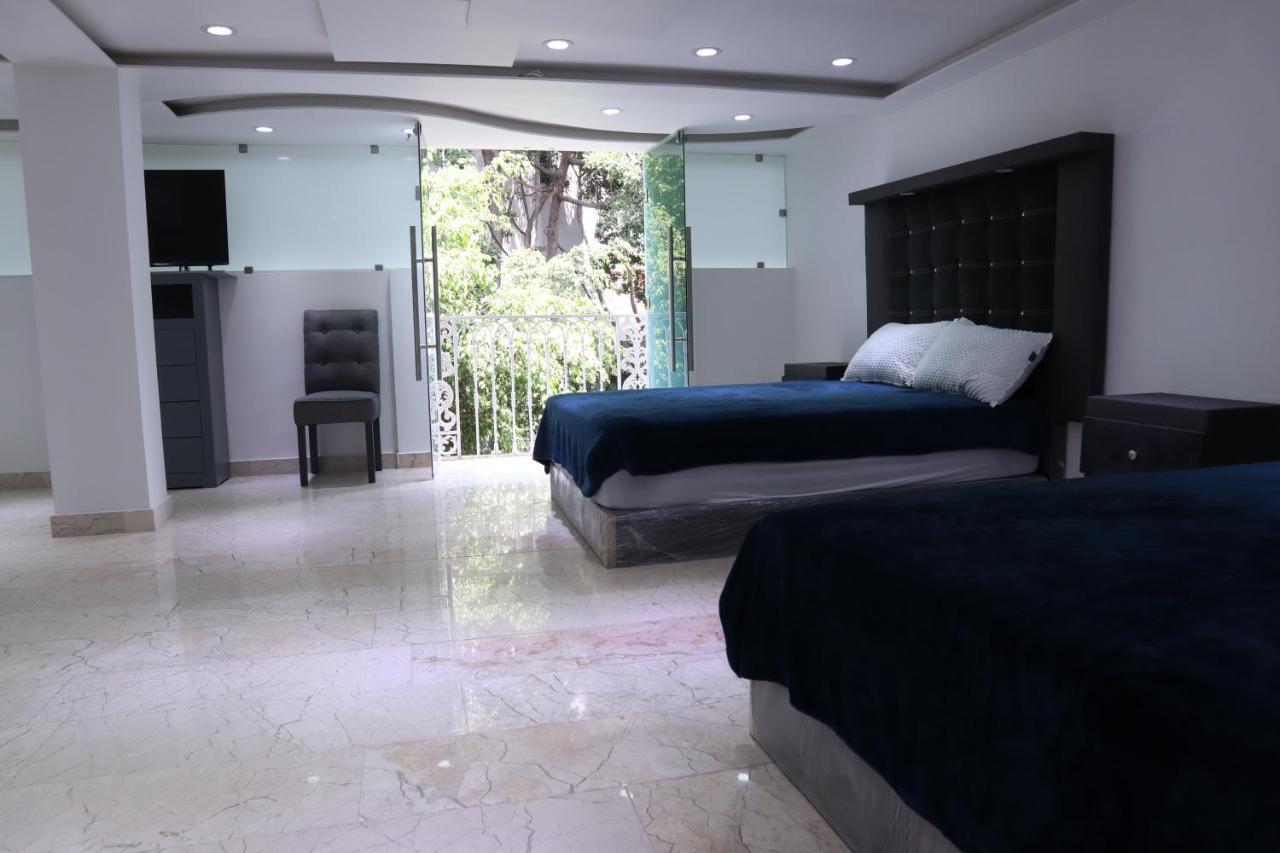 Guest house London 248 Mexico City