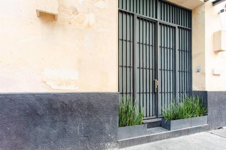Esquina Magica En El Mejor Edificio Del Centro Historico