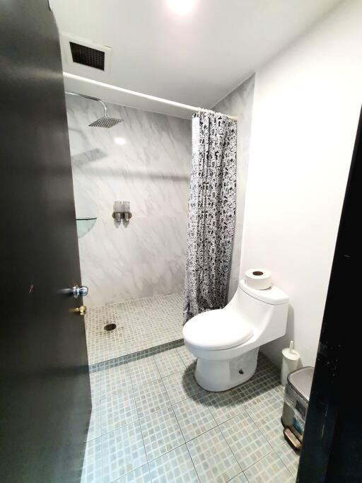 Hostal Privada Con Tv Polanco Hab 4 México DF