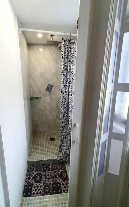 Hostal Privada Con Tv Polanco Hab 4 México DF