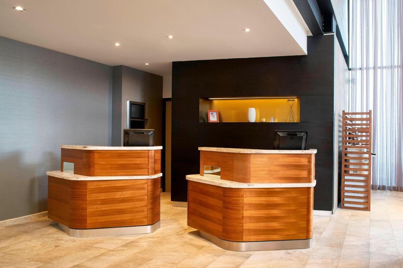 Courtyard By Marriott Mexico Toreo Hotel