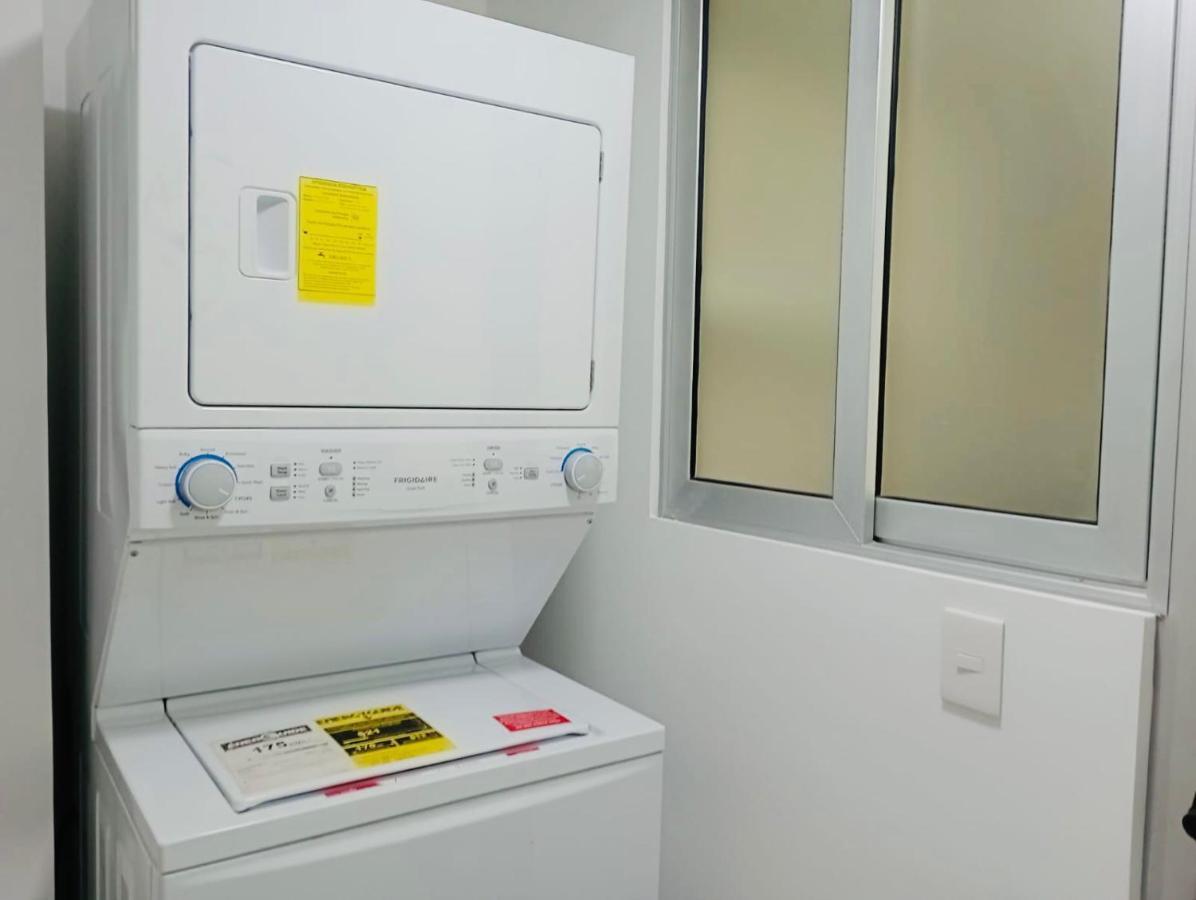 Romulo Ofarril 2parking-3br-2ba Apartamento