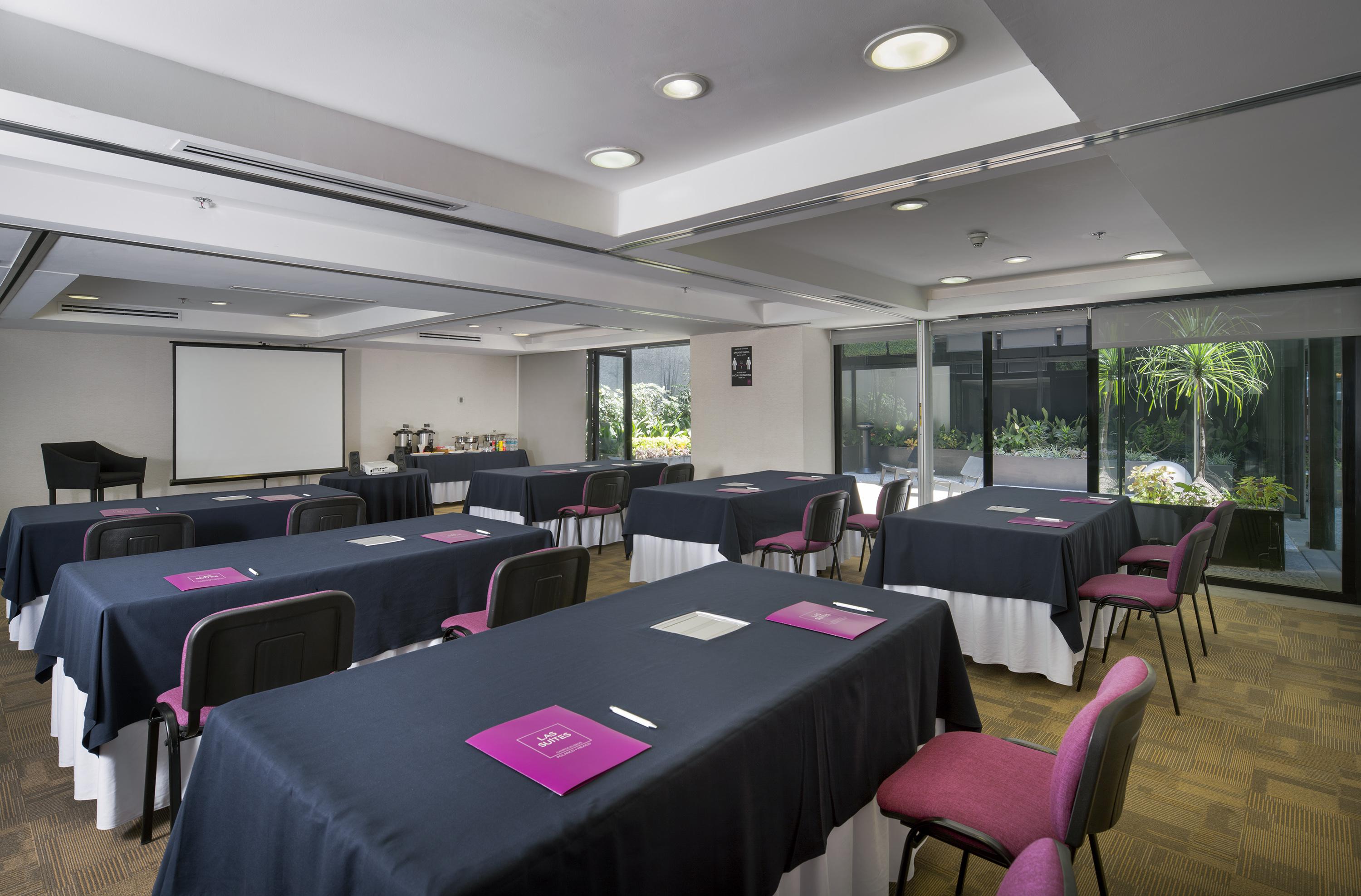 Campos Eliseos Hotel