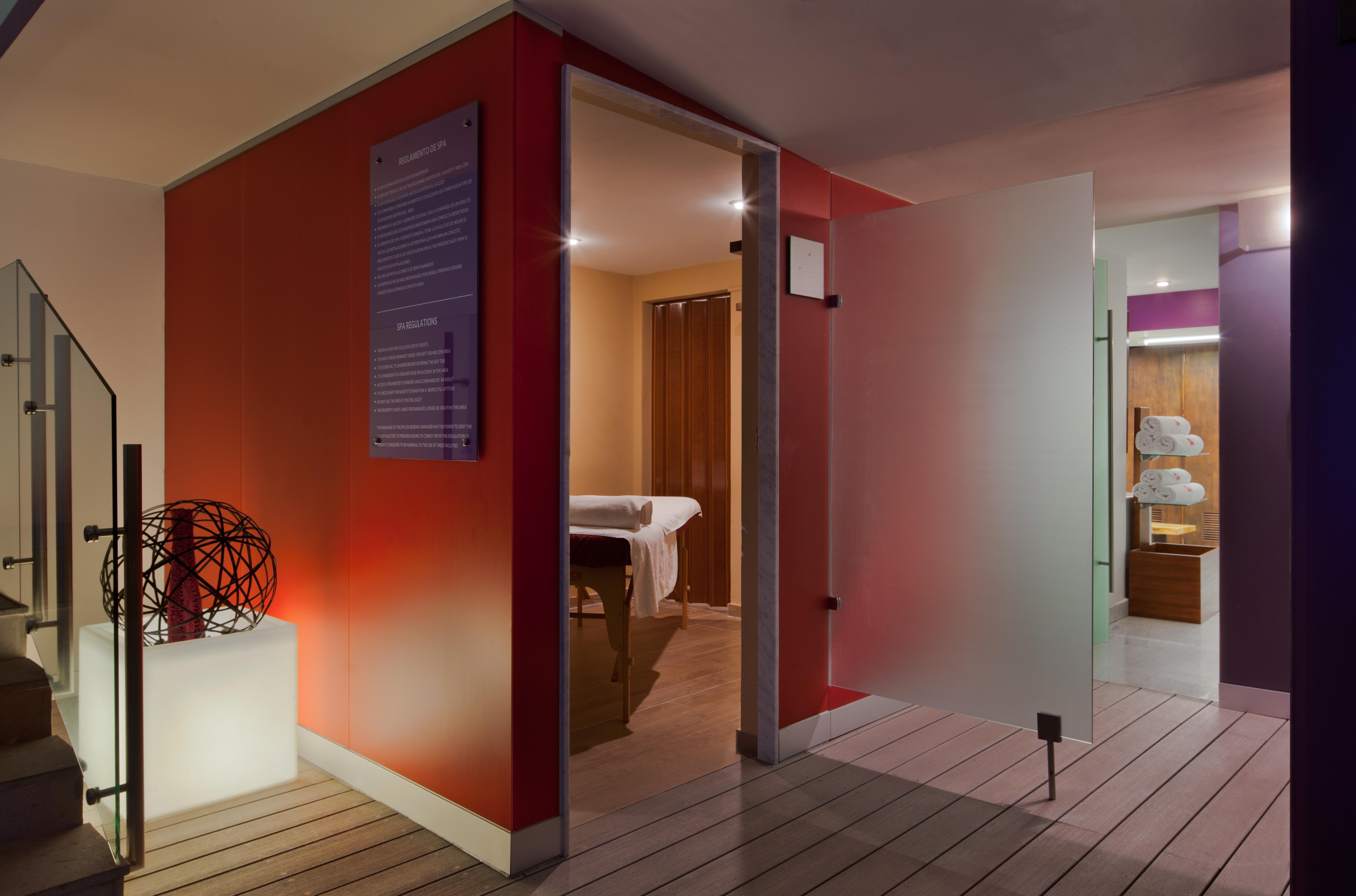Campos Eliseos Hotel