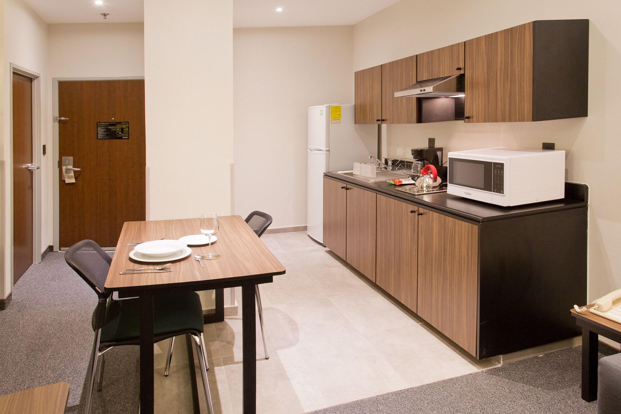 Express By Marriott Ciudad De Santa Fe Aparthotel Mexico City
