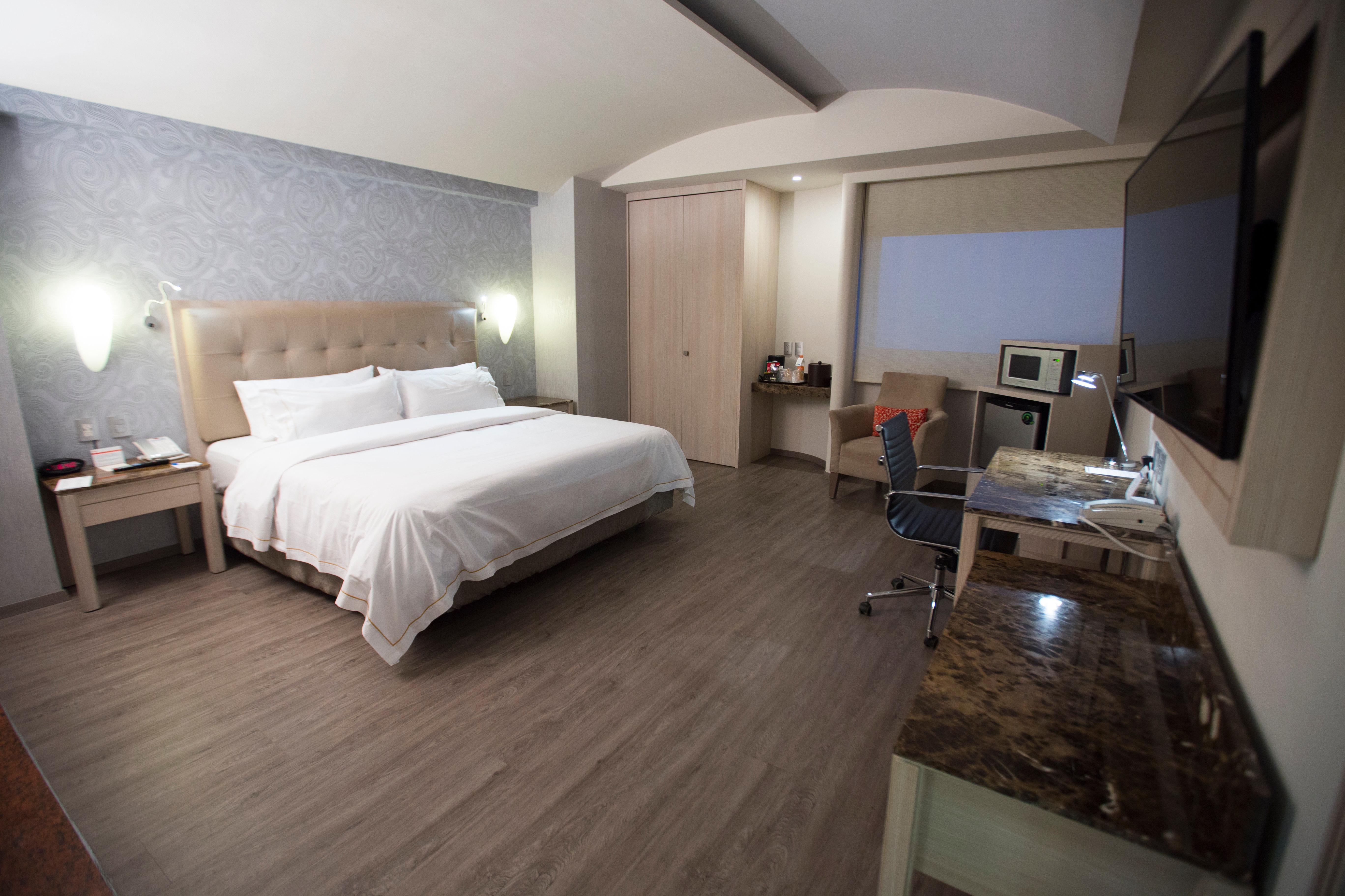 Hotel Express Mexico- Toreo, An Ihg