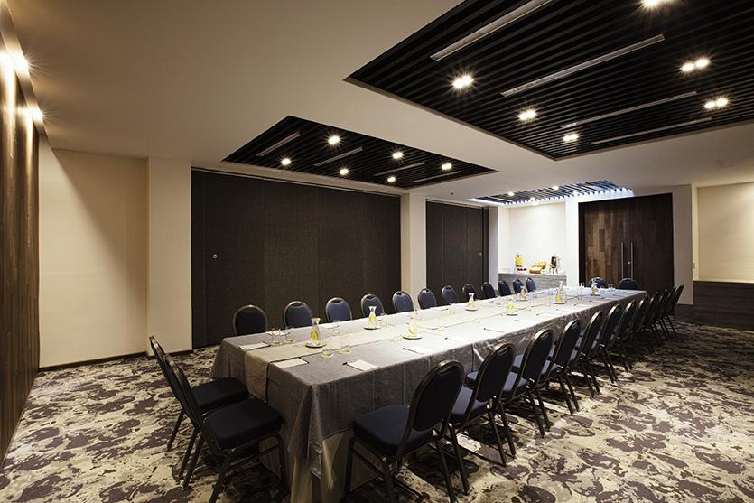 Krystal Grand Insurgentes
