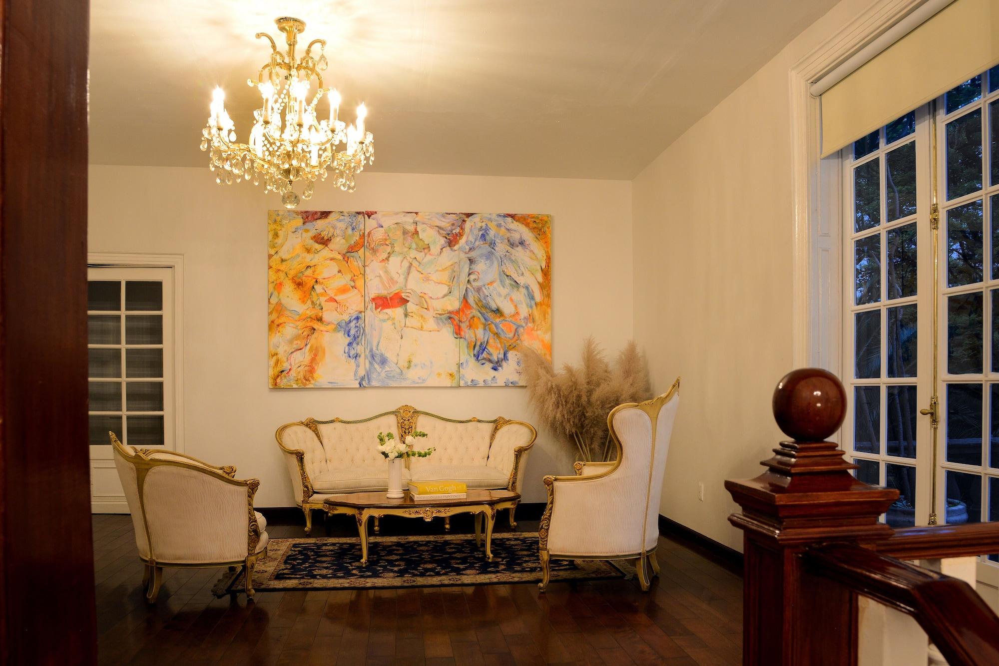 Mansion Papilio Bed & Breakfast