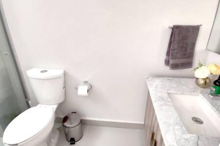 Leonora Maiahome-amplio En Polanco A Pasos De Masaryk 3bd + 3bt * México DF