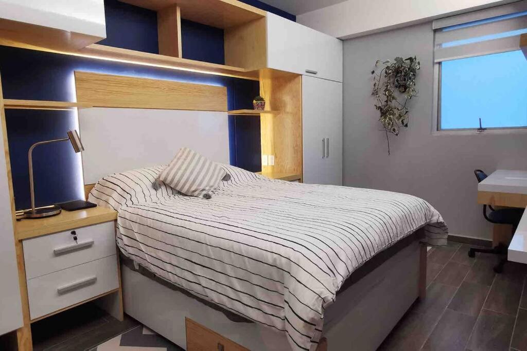 Modern Artist Apt., Overlooking Parque Espana Apartamento