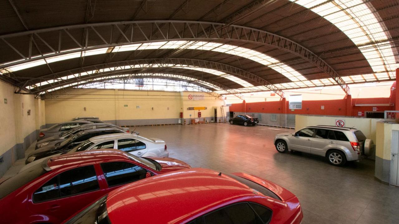 El Conde Naucalpan Only Adults 3*