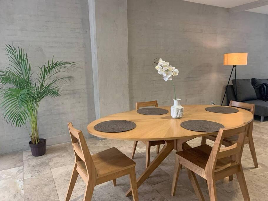 La Condesa Extraordinario Depa 8 Personas De Dos Pisos Y Terraza Con Descuento A Partir De La 3a Noche México DF
