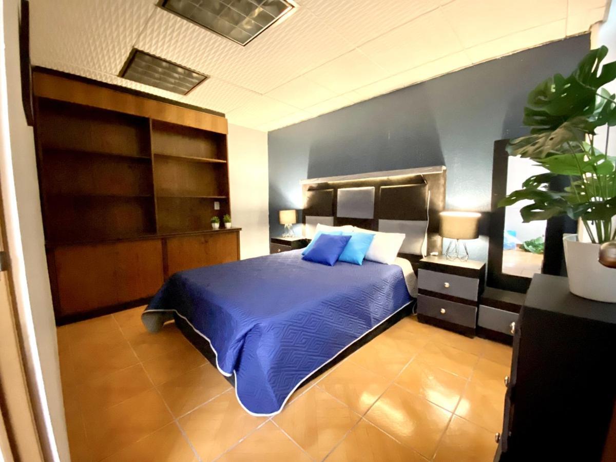 Roomies Cibeles Hostal