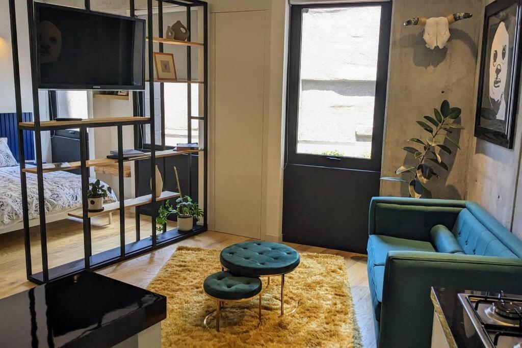 A Hip Modern Gem In El Centro! México DF