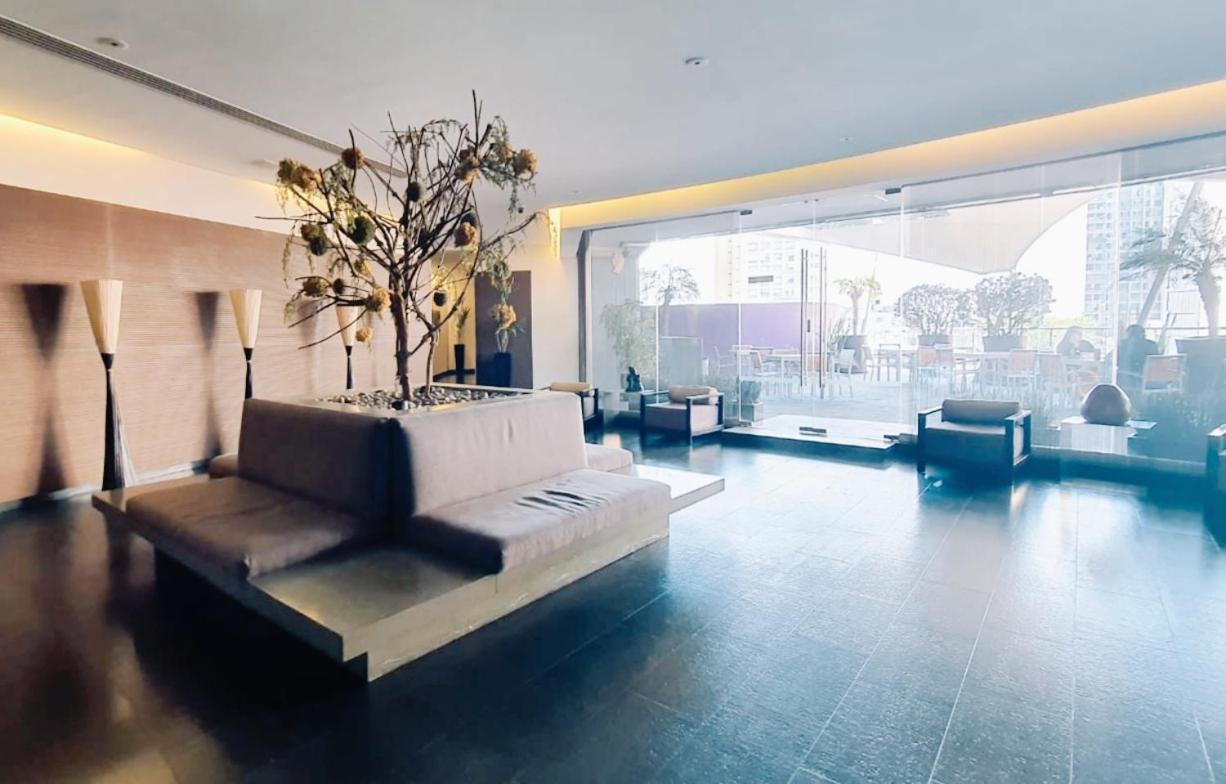 On Paseo De La Reforma, Great Location, Luxurious, Pool, Gym *