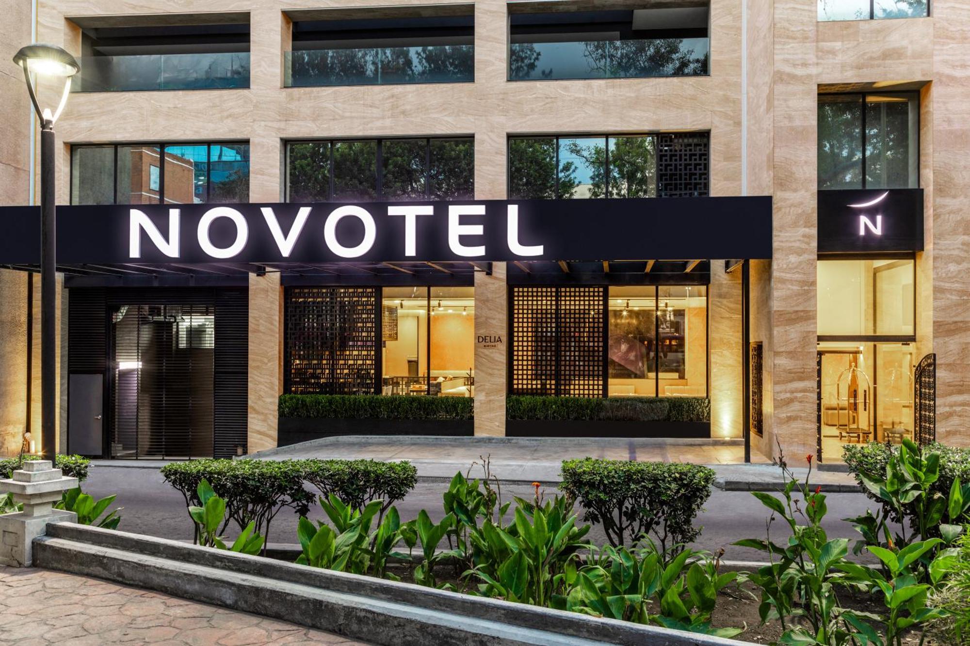 Hotel Novotel Mexico Centro Historico 4*